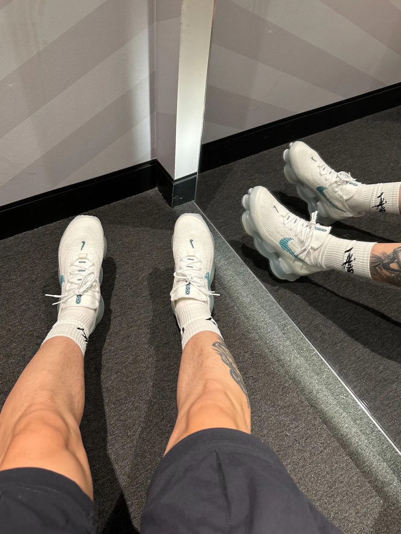 Nike Air Max Scorpion大气垫跑鞋,吸晴度拉满 !