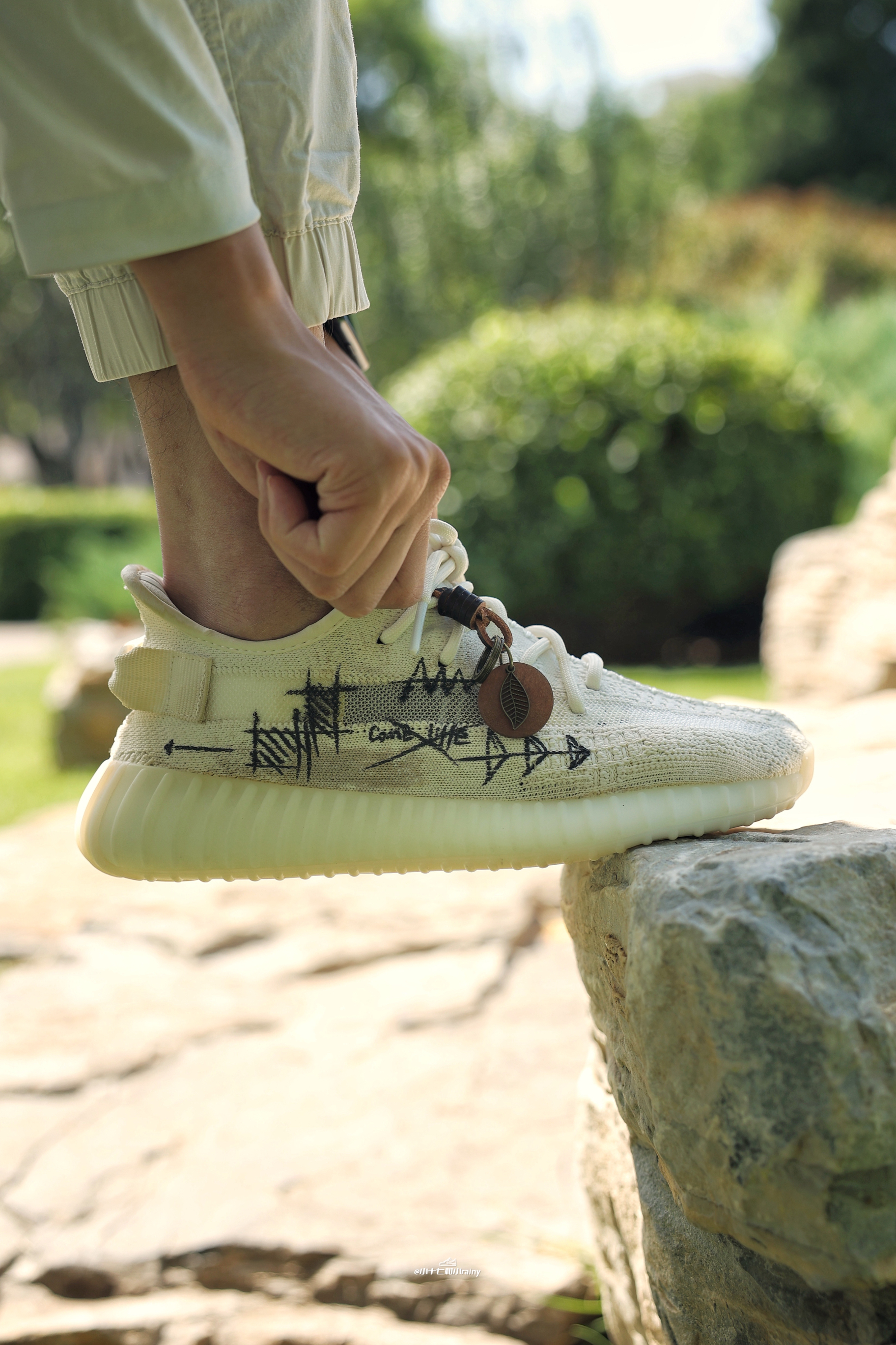 太好看了了吧！要说百搭还得Yeezy350！！！