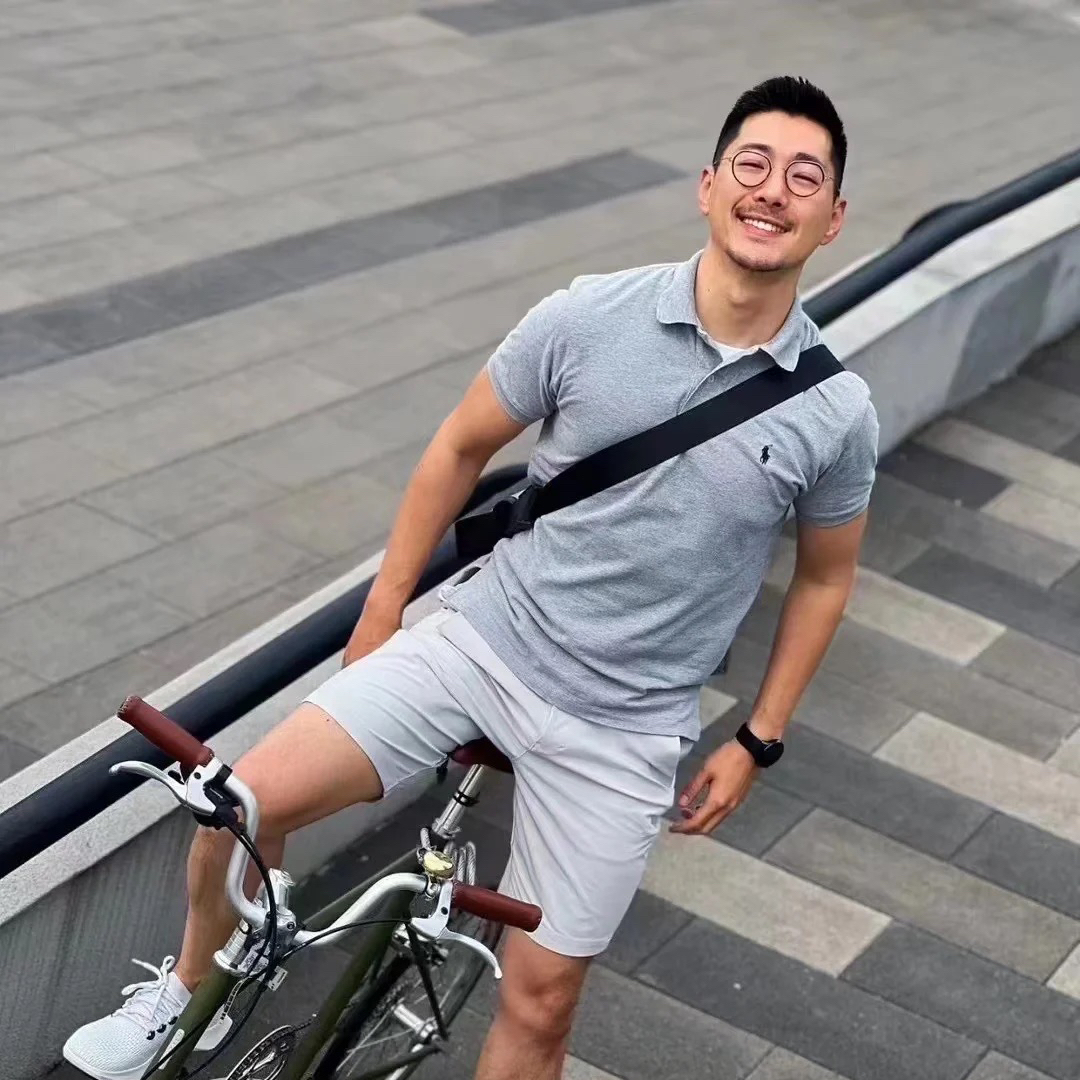 低调简约，尽显品味|灰色 polo领针织短袖