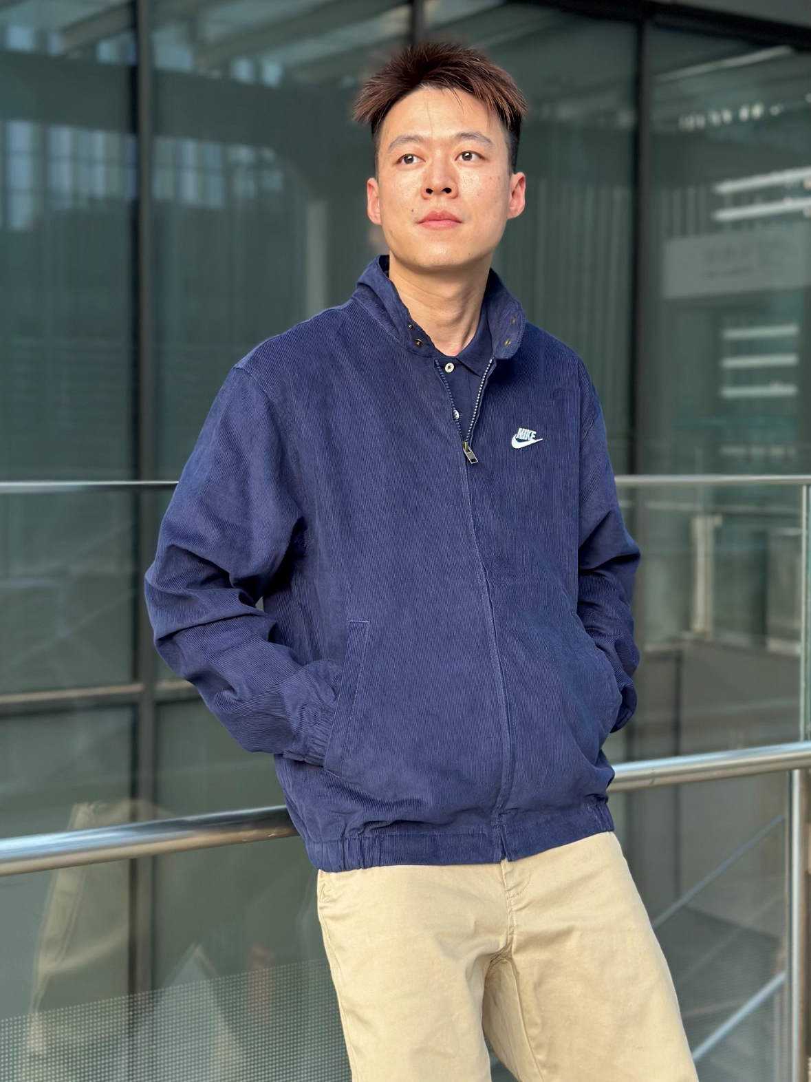 这款梭织夹克，简直是衣橱里的百搭小能手！