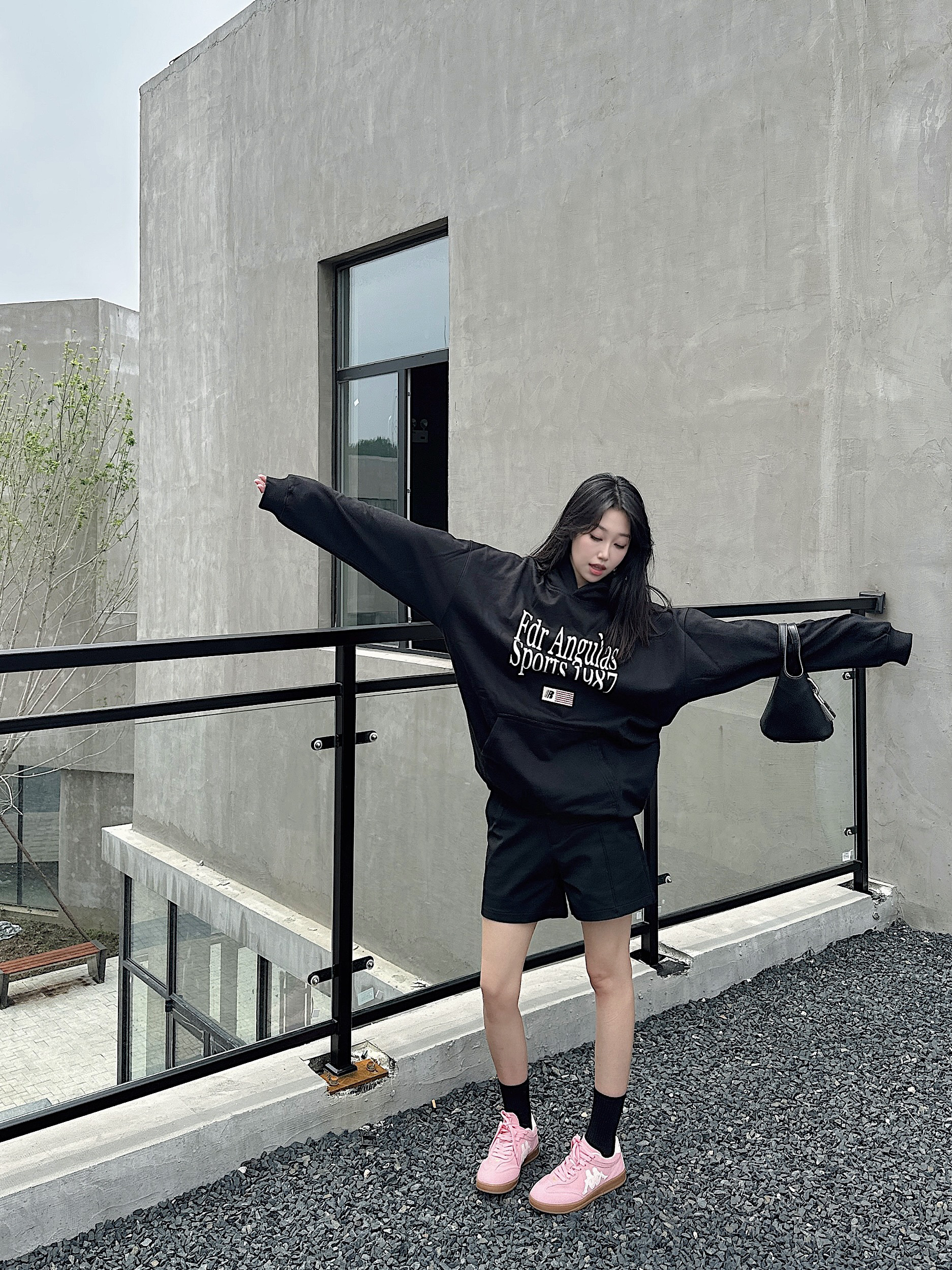 all black fitcheck.