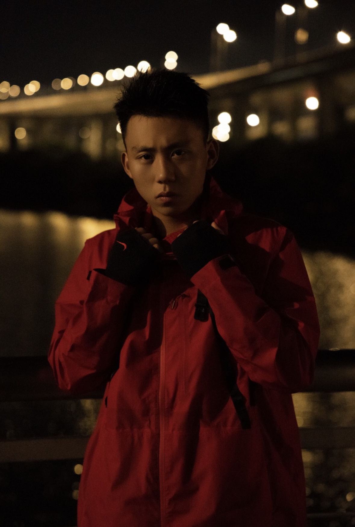 宛若一个战士一般
