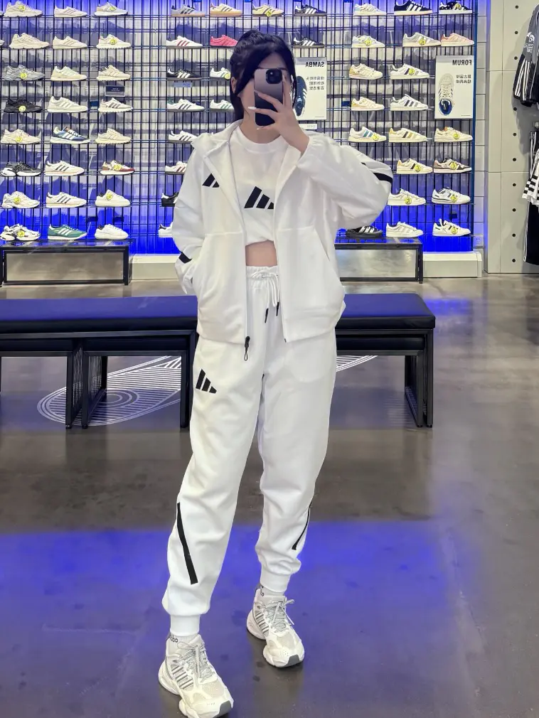 adidas来啦!在秋天好阳光!