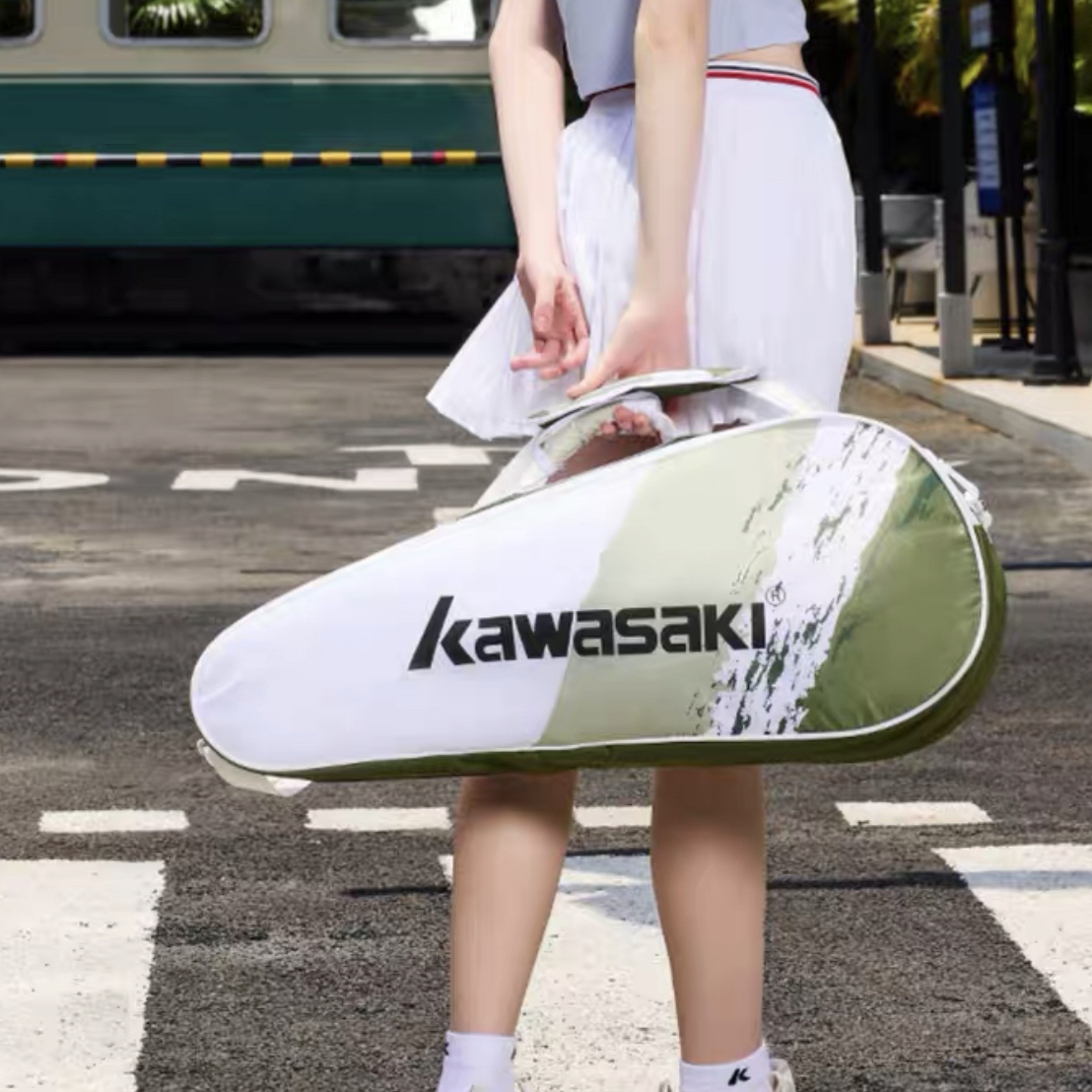 如此精美的羽毛球包包