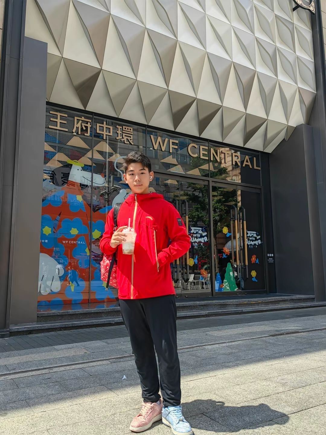 OMG！这款安踏冲锋衣我服了！😍