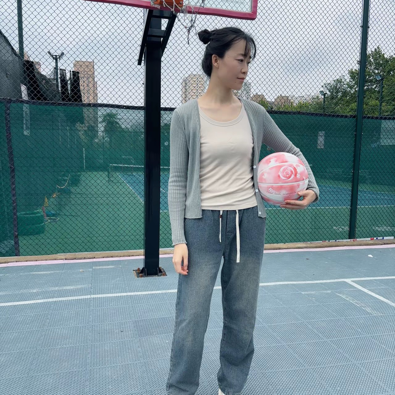 宝藏水洗做旧直筒牛仔裤