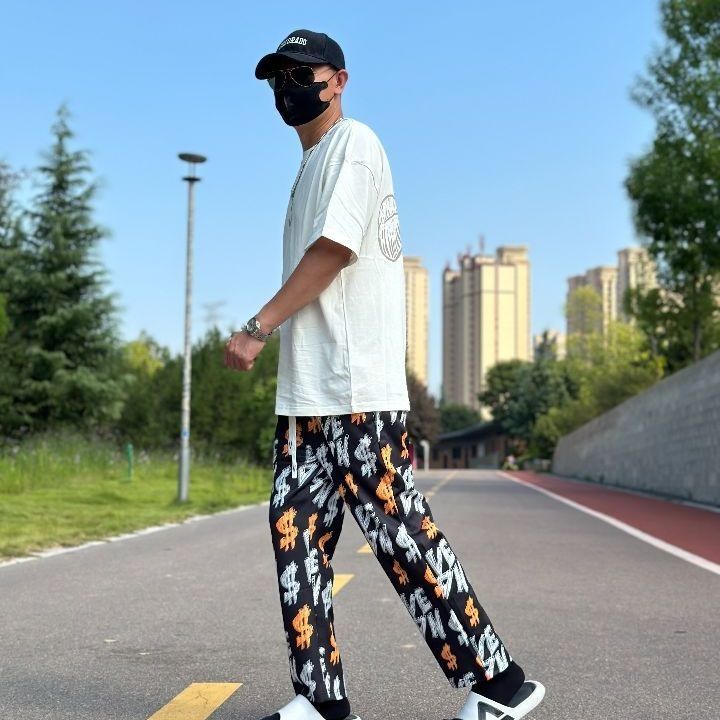 🌟维动美式针织透气直筒运动长裤👖，穿上它，让你秒变运动达人！💪