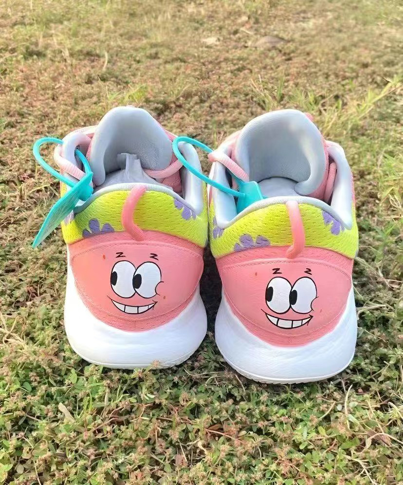 Nike首双派大星联名篮球鞋 太可爱了吧😻😻  又好穿又好看 太喜欢了