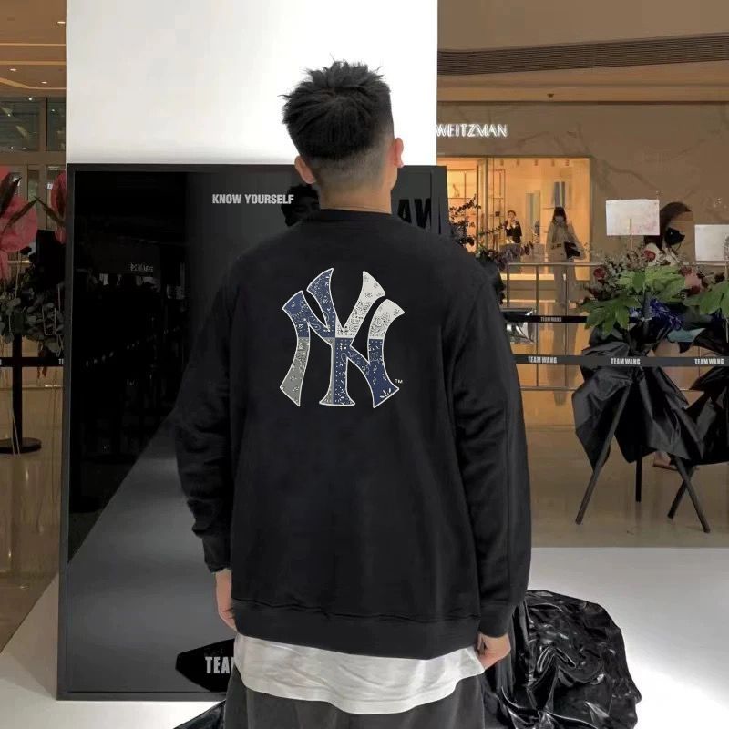 家人们快来穿MLB卫衣