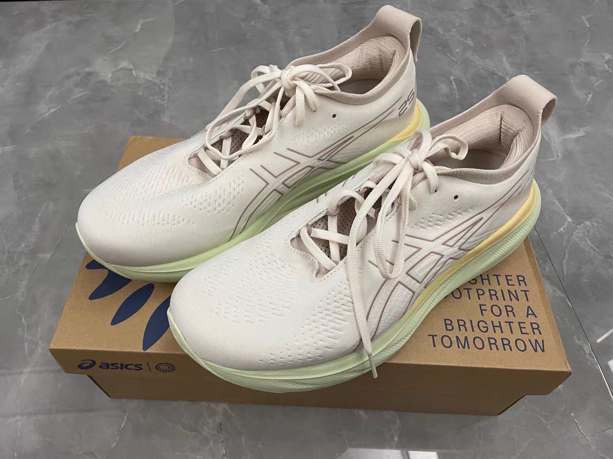 nimbus25 日常通勤神鞋