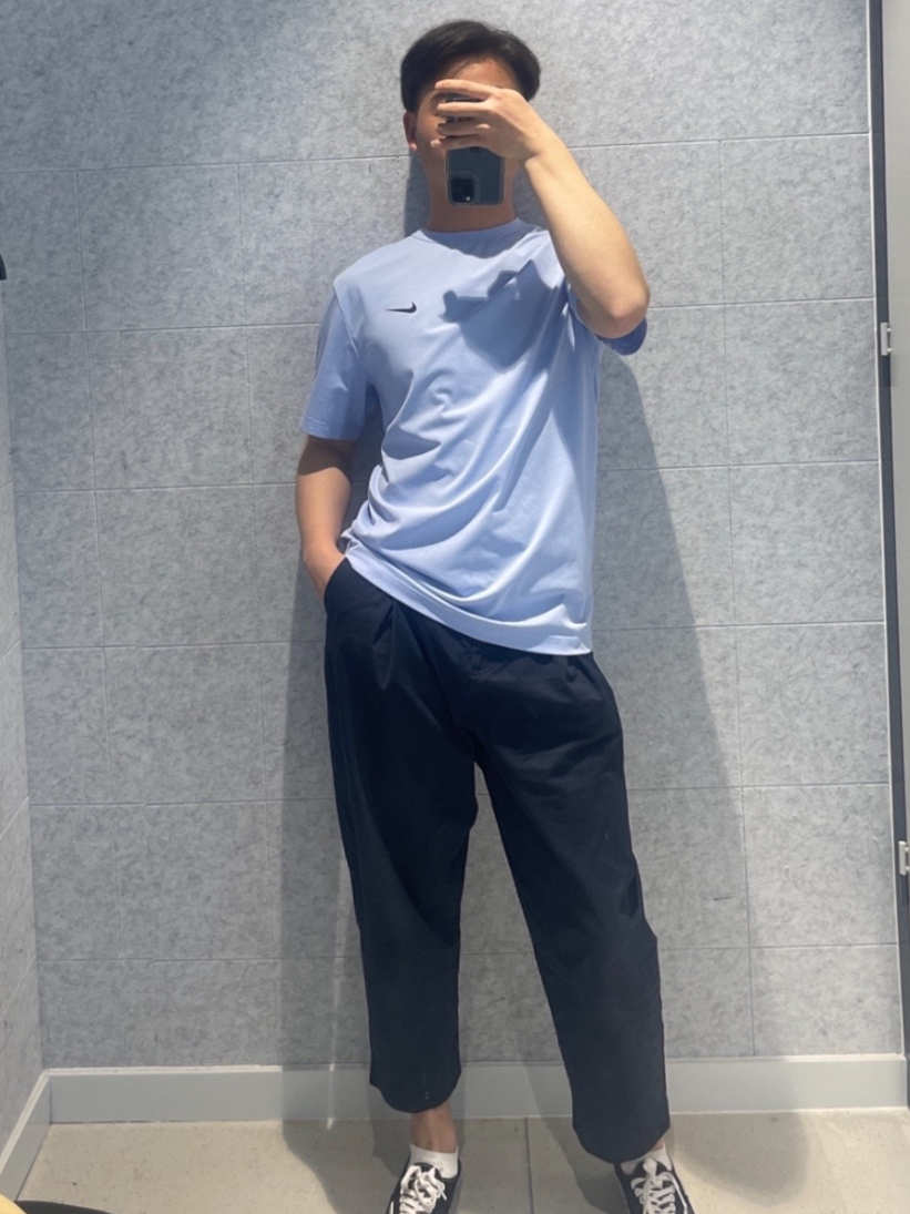 Nike 清爽干净的短袖防晒衣