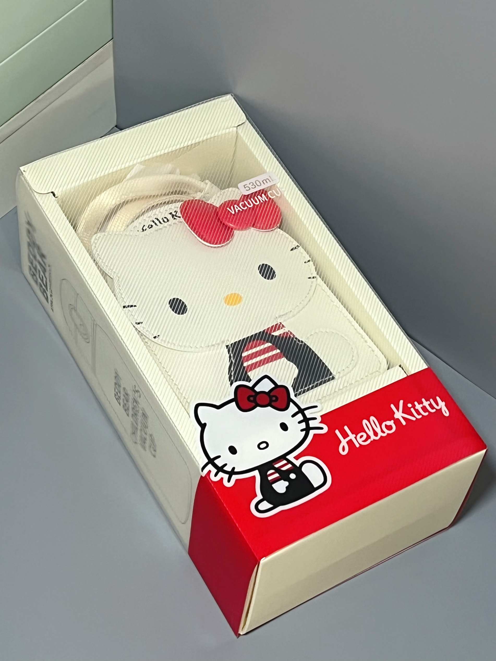 00后靠自己全款拿下hello kitty咯