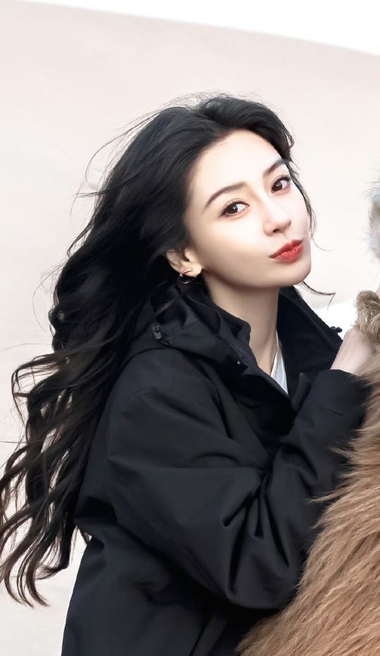 杨颖同款的骆驼冲锋衣!