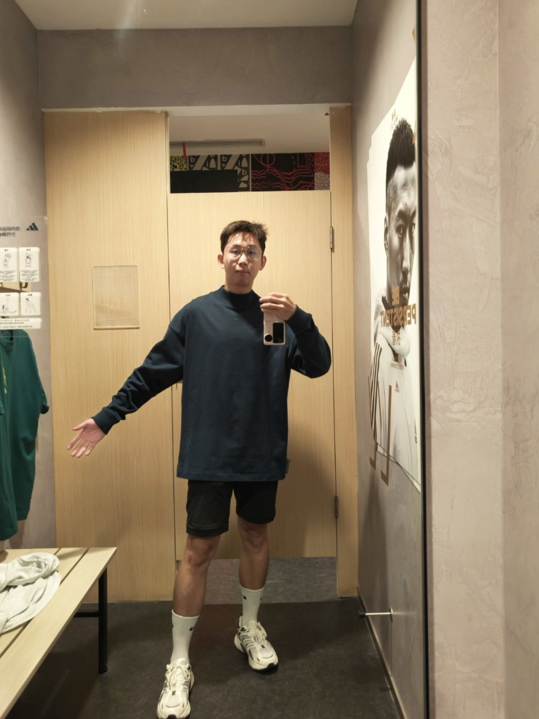 男生黑白色系时尚休闲穿搭