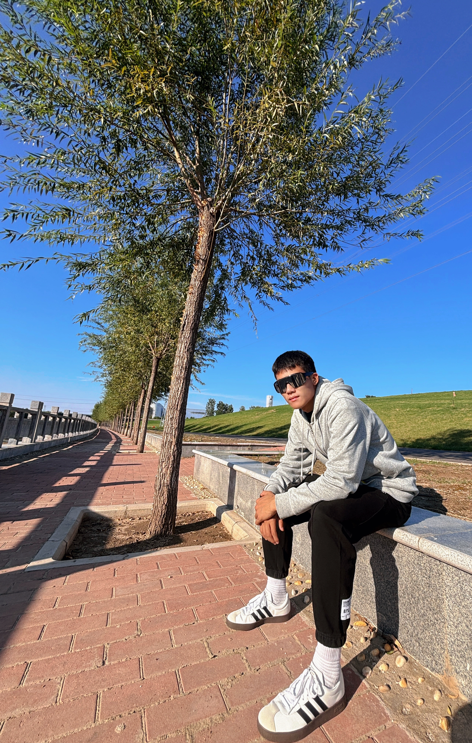 1️⃣85黑皮体育生初秋约会ootd🐝