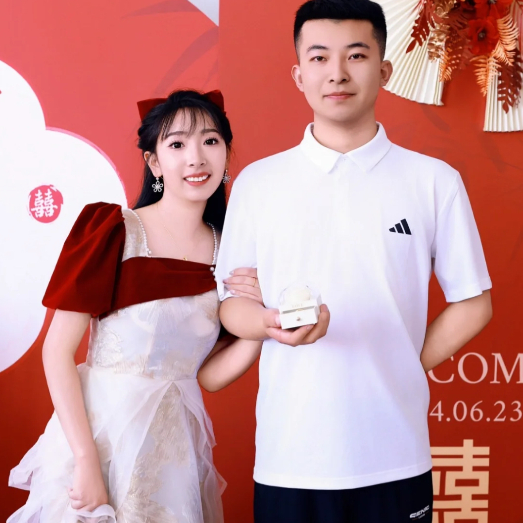 adidas 这个夏天谁能拒绝简约POLO衫