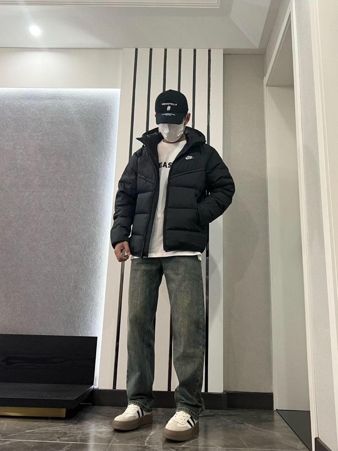 男孩一身黑也是很巴适的