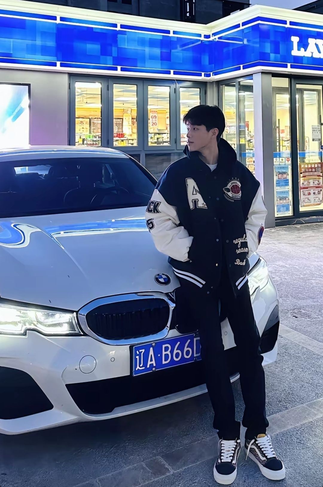 身高ｌ体重185cm 68kg