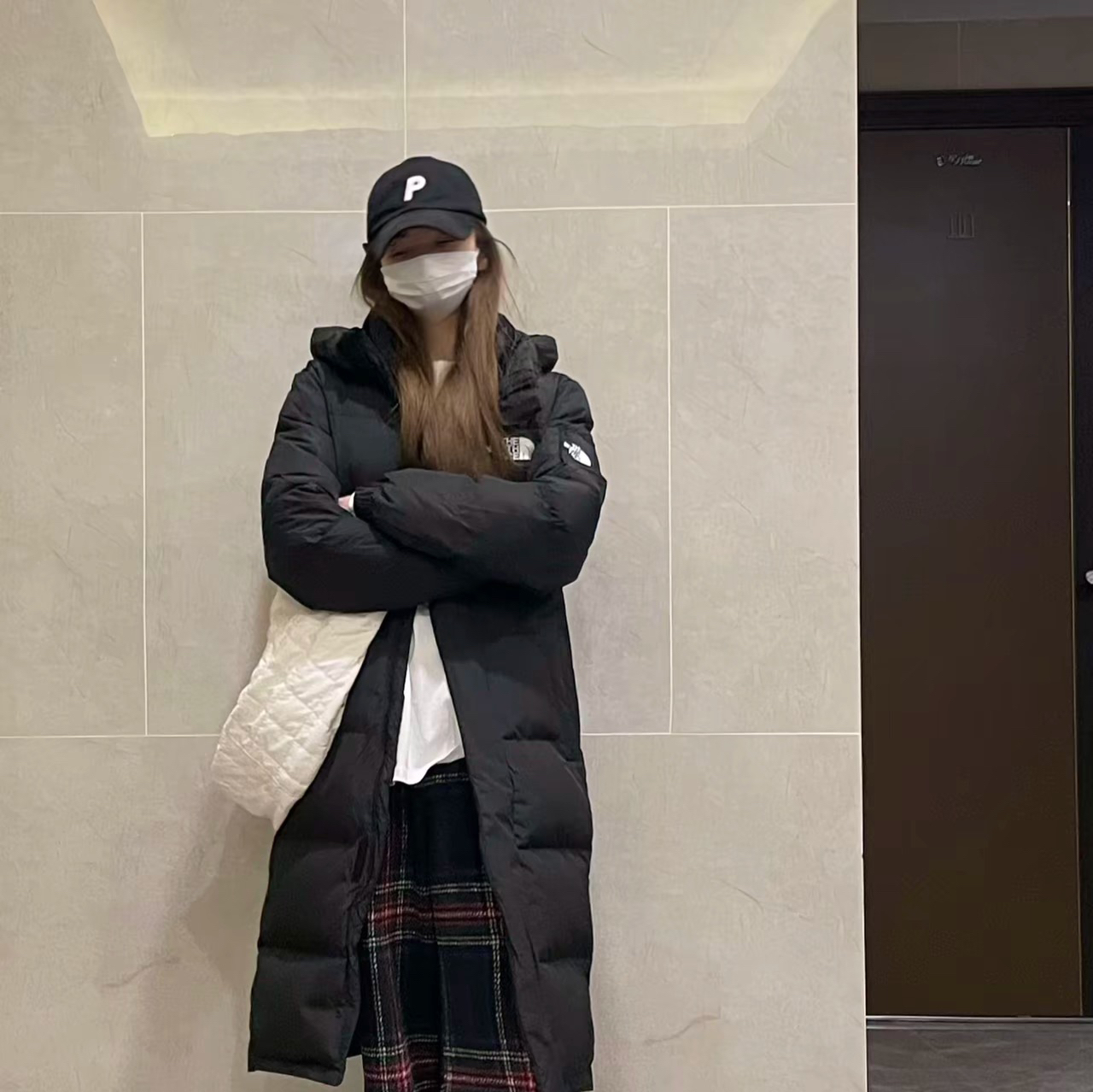 OOTD | 连帽羽绒服的黑魅力