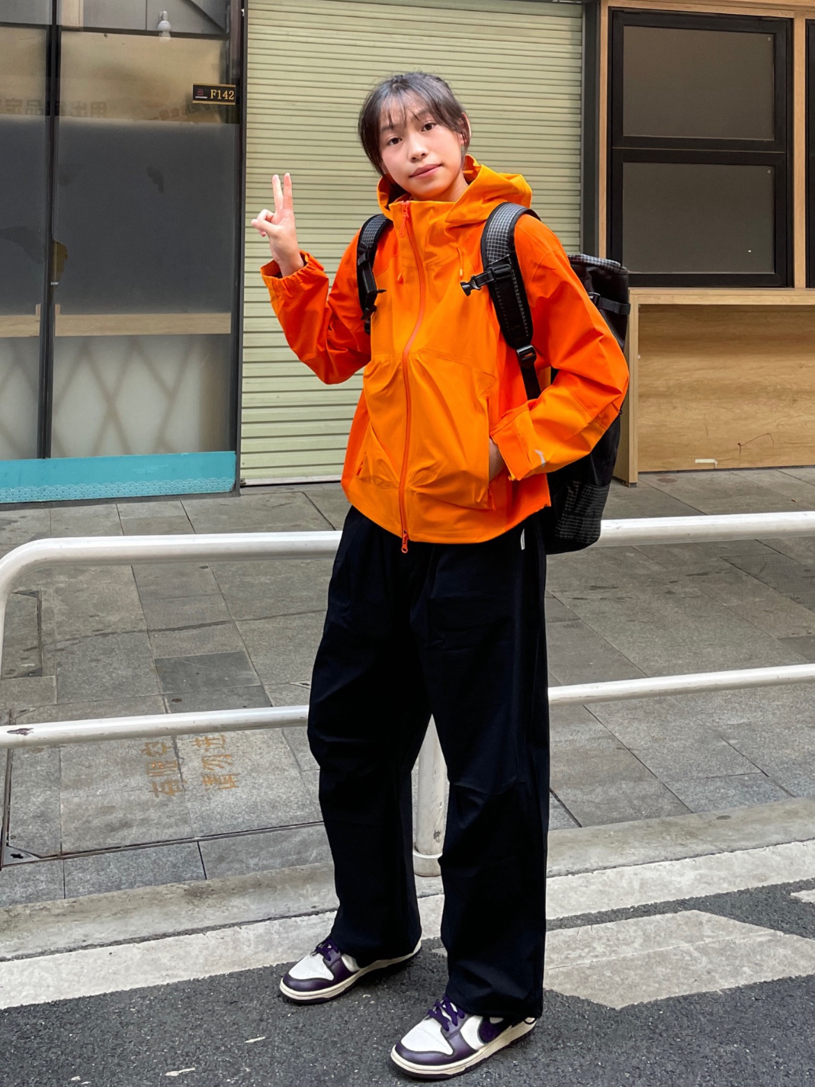 Li Ning 橙味十足的硬壳冲锋衣