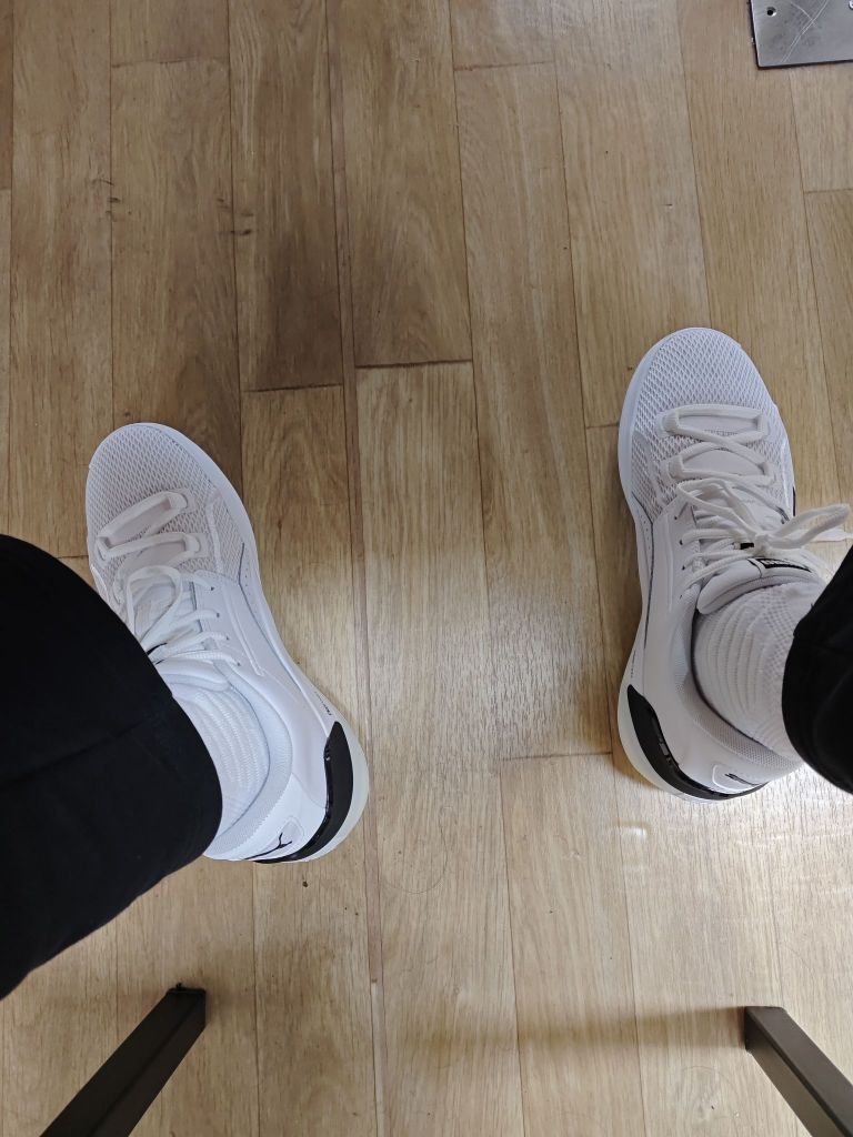 🧍‍♂️穿搭简介：
（鞋款上脚感受，穿搭