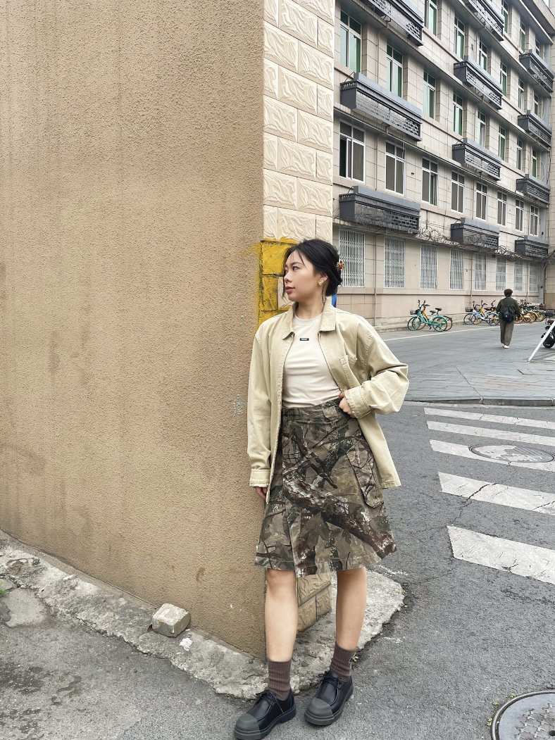 超帅！这是电影男女主的衣服吧？