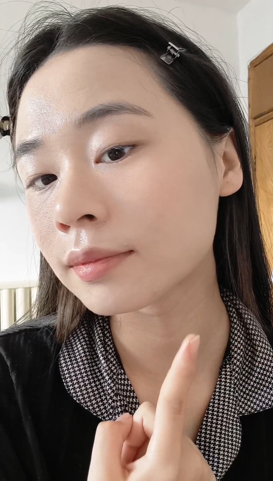 这底妆 一化一个不吱声