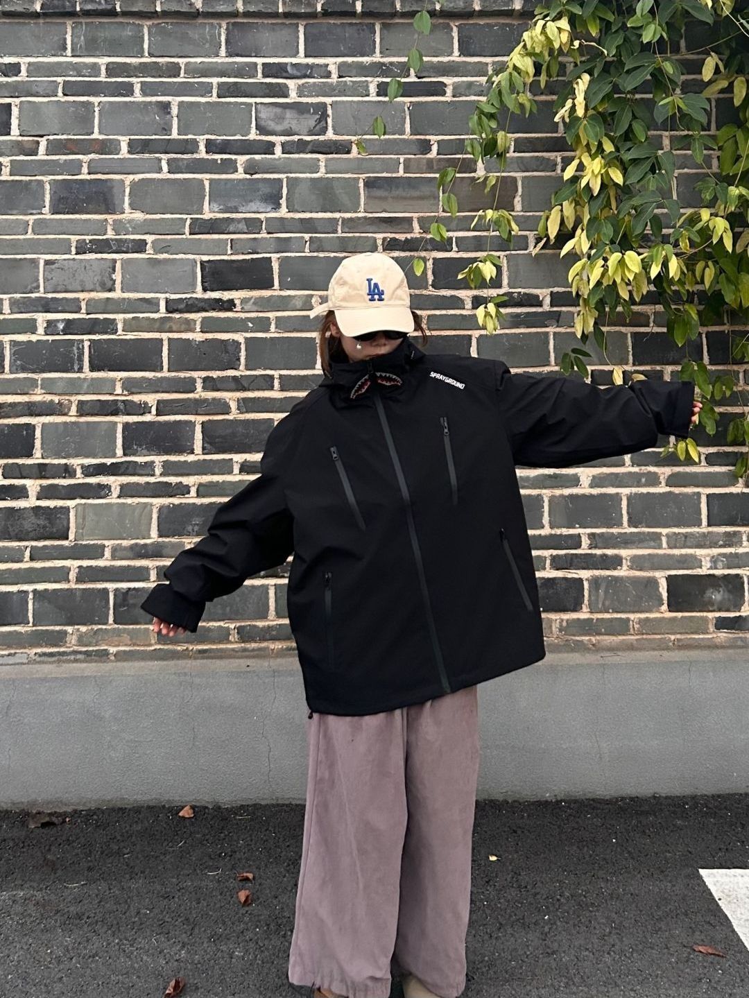 被这件冲锋衣帅住了∞