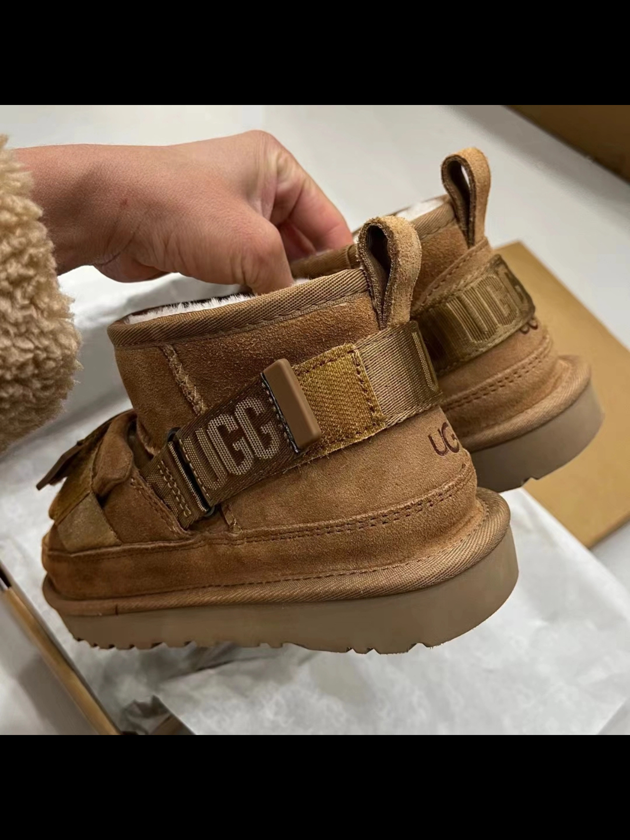 ugg的王牌呀 机车卡扣