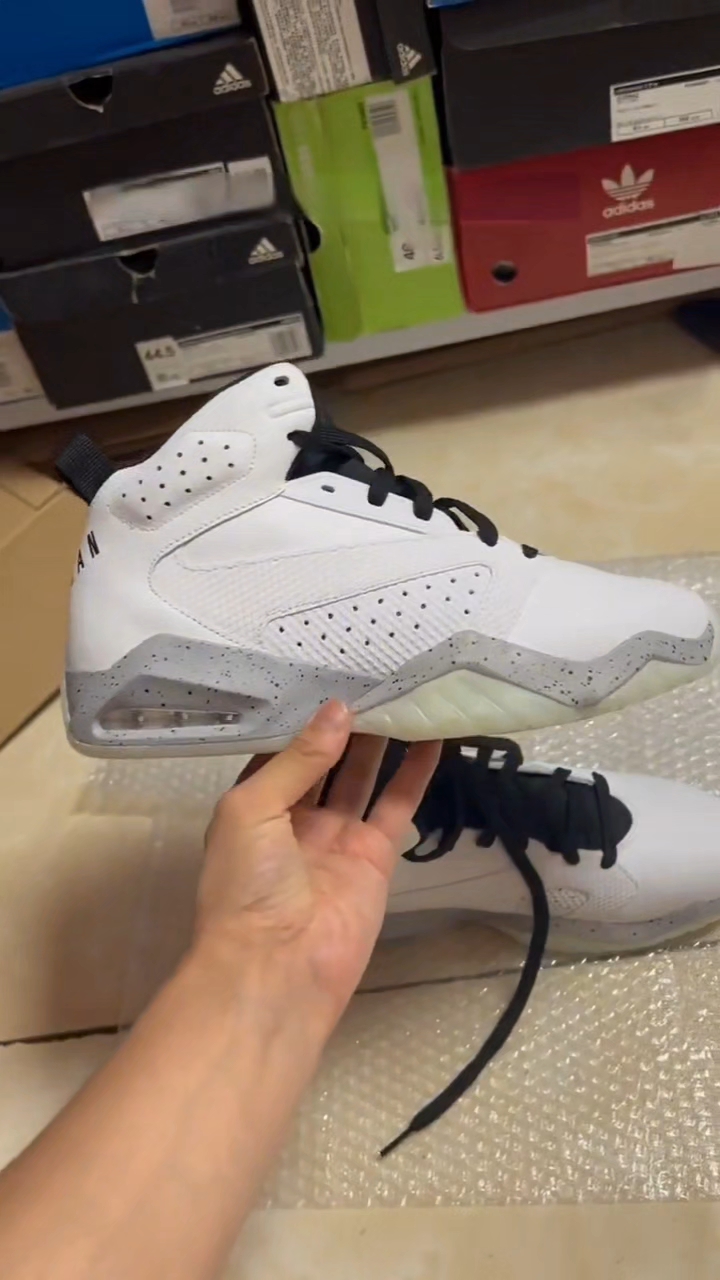 jordan lift off 篮球鞋