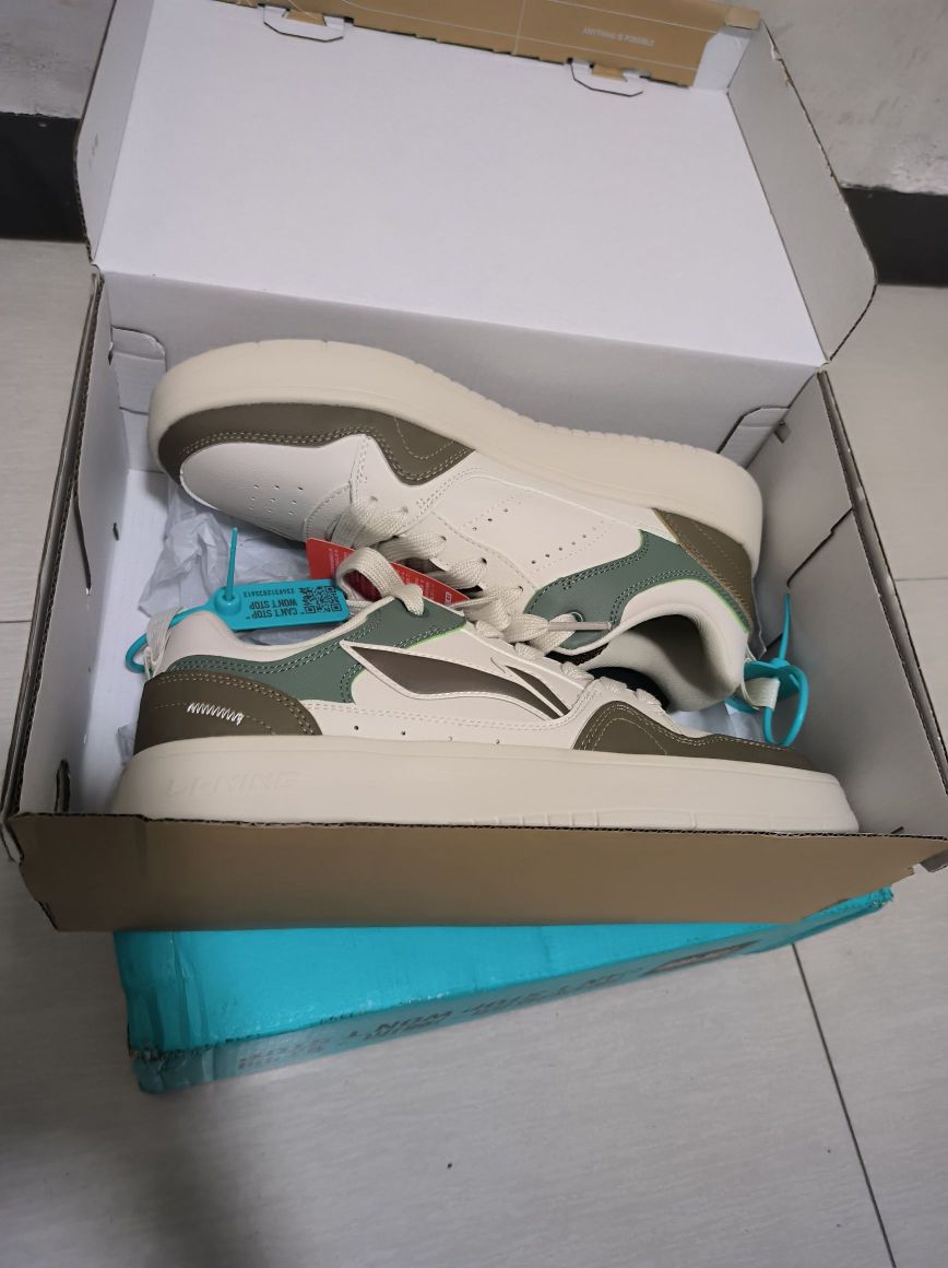 👟球鞋名称：李宁的一双天
迹
🔍分享理由