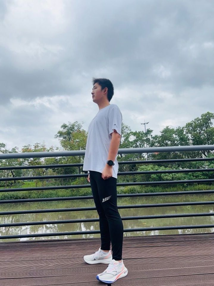 最近降温太快了❗️跑步的时候早晚得用到飞影裤👌