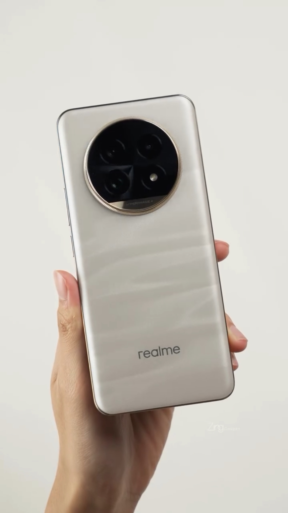 开箱黄灿灿的 realme 13pro➕5G