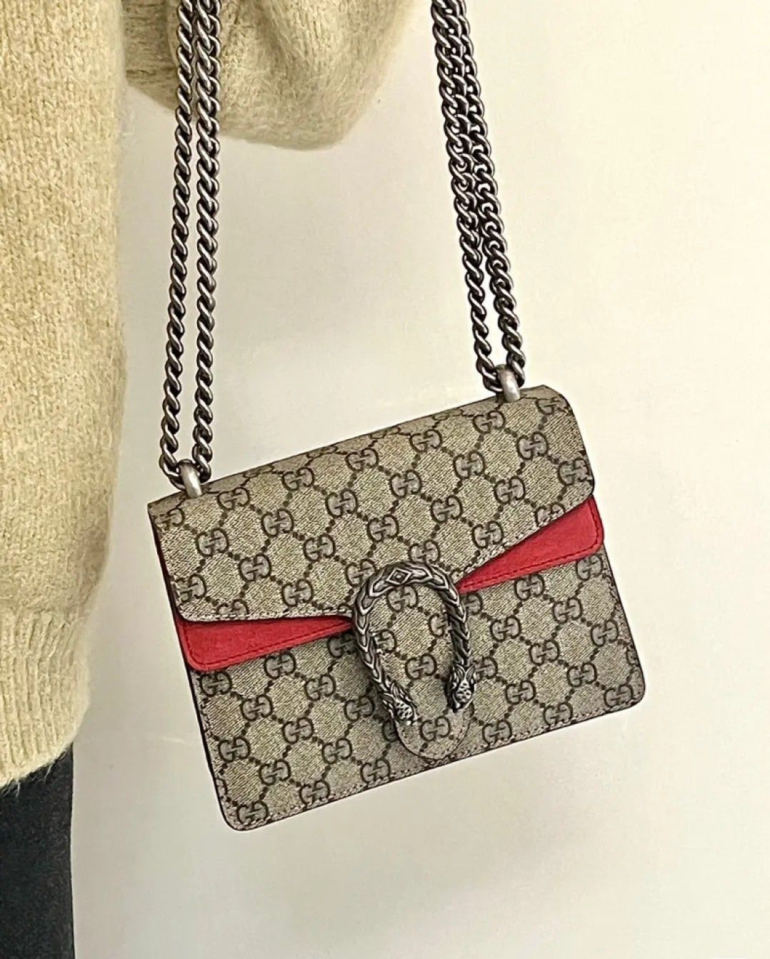 5折半价入手得 Gucci 红边酒神