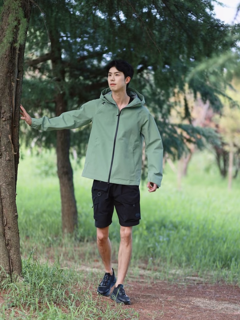 早秋的第一件冲锋衣推荐