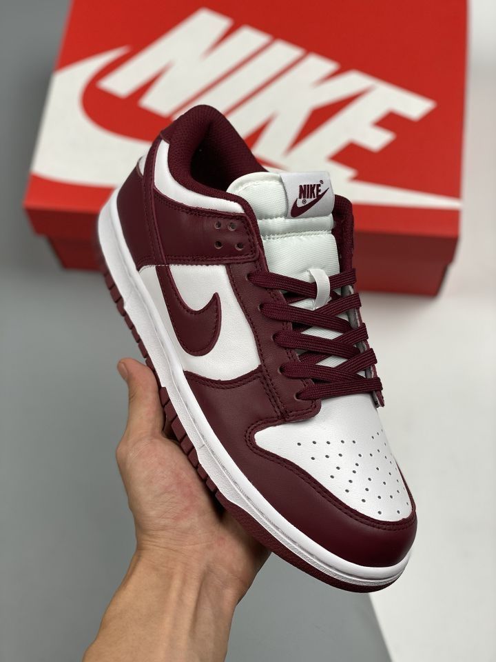 Dunk Low 酒红
以前"DUNK"