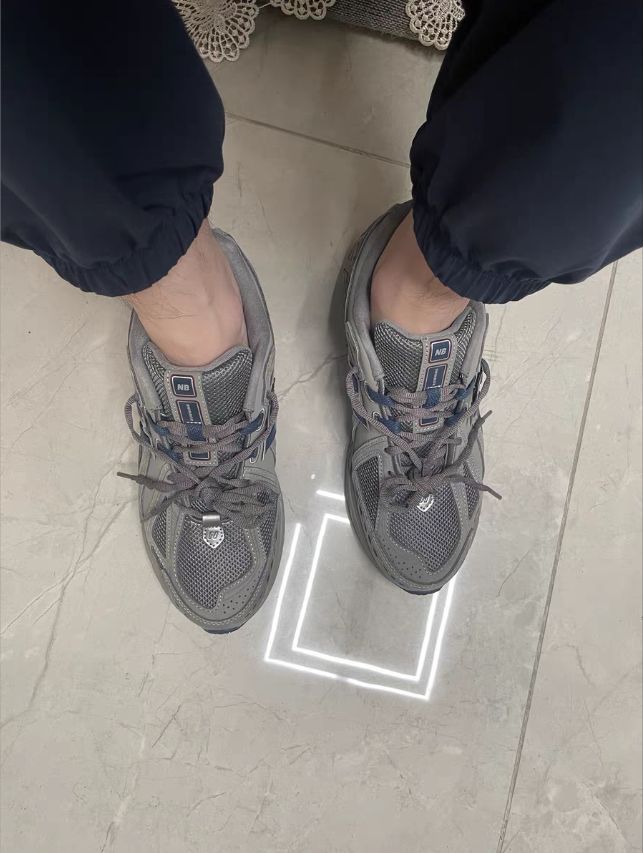 秋冬必备的小灰鞋，酷帅有质感