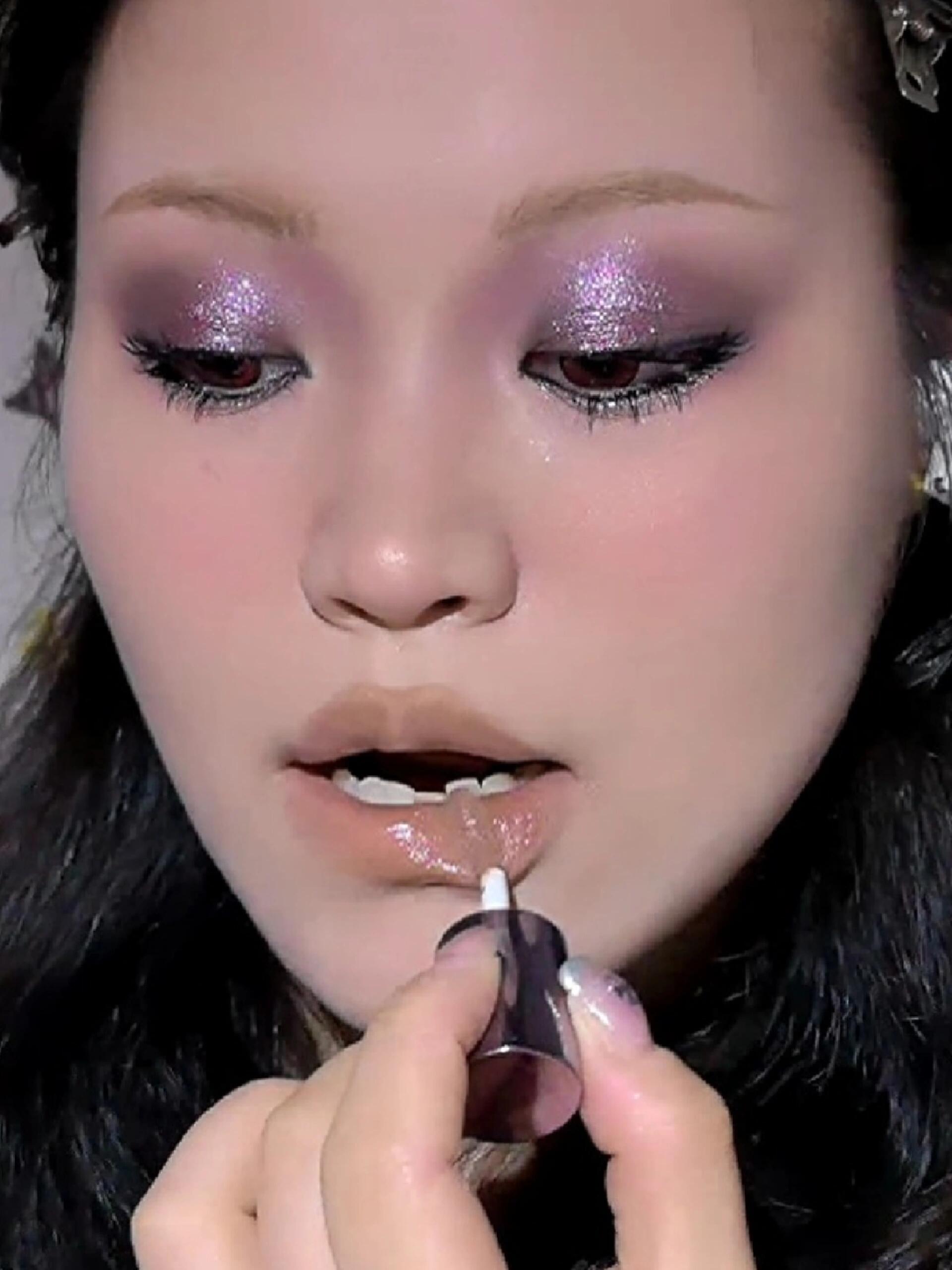 轻朋克烟熏妆♡冷月太好画了！