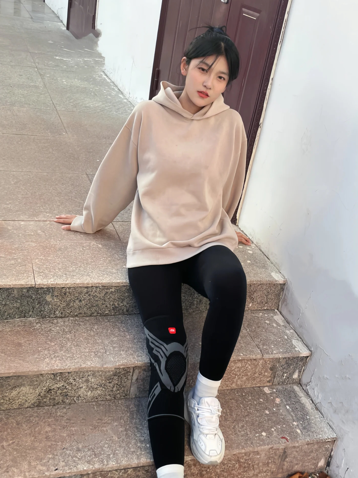 adidas 高级感卫衣轻松驾驭