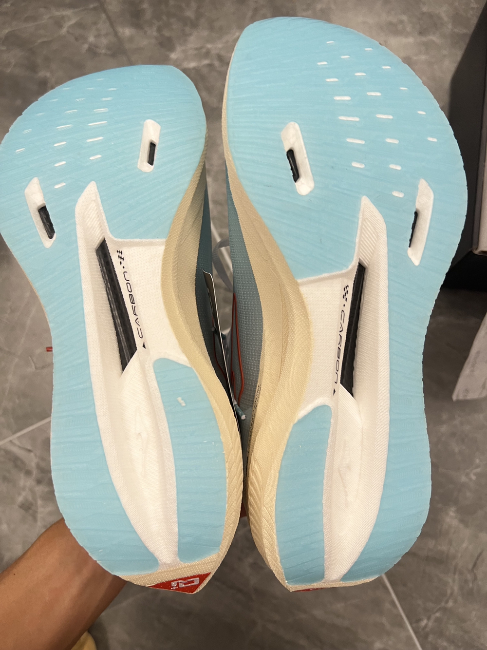颜值不错，脚感澎湃