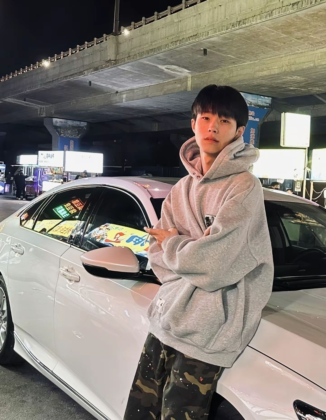 身高|体重185cm，68kg