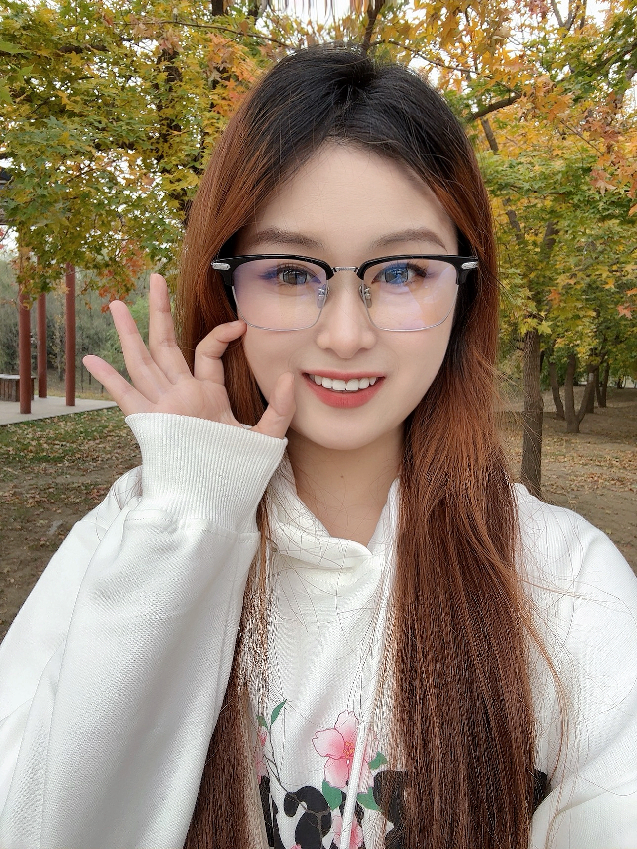 没想到半框眼镜戴上这么绝！！