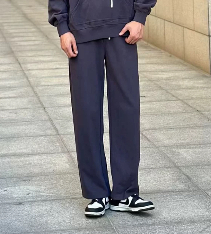 👖2024AW 深灰阔腿裤，时尚与舒适的完美结合！