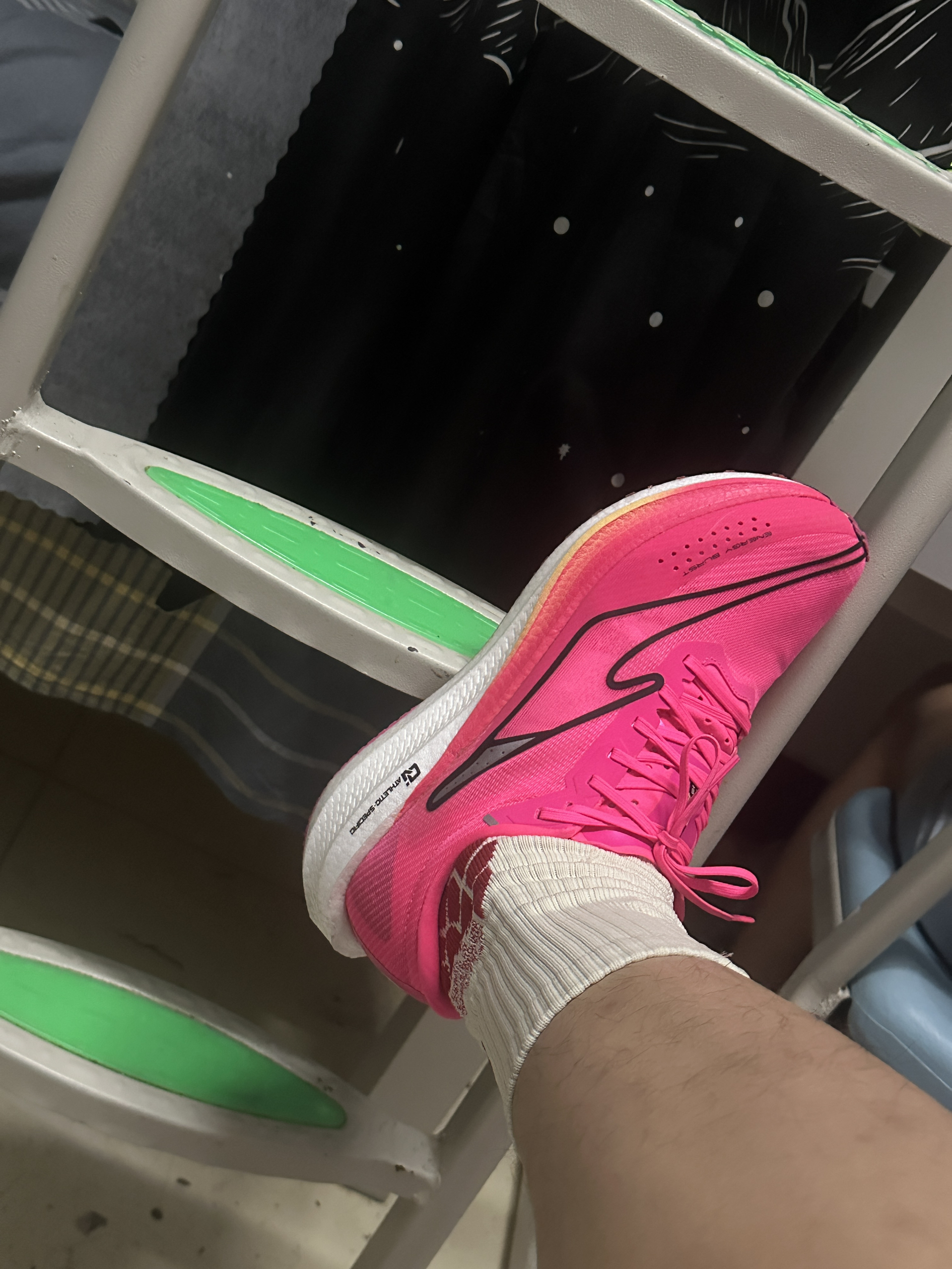 跑竞速不选2.0选谁啊？