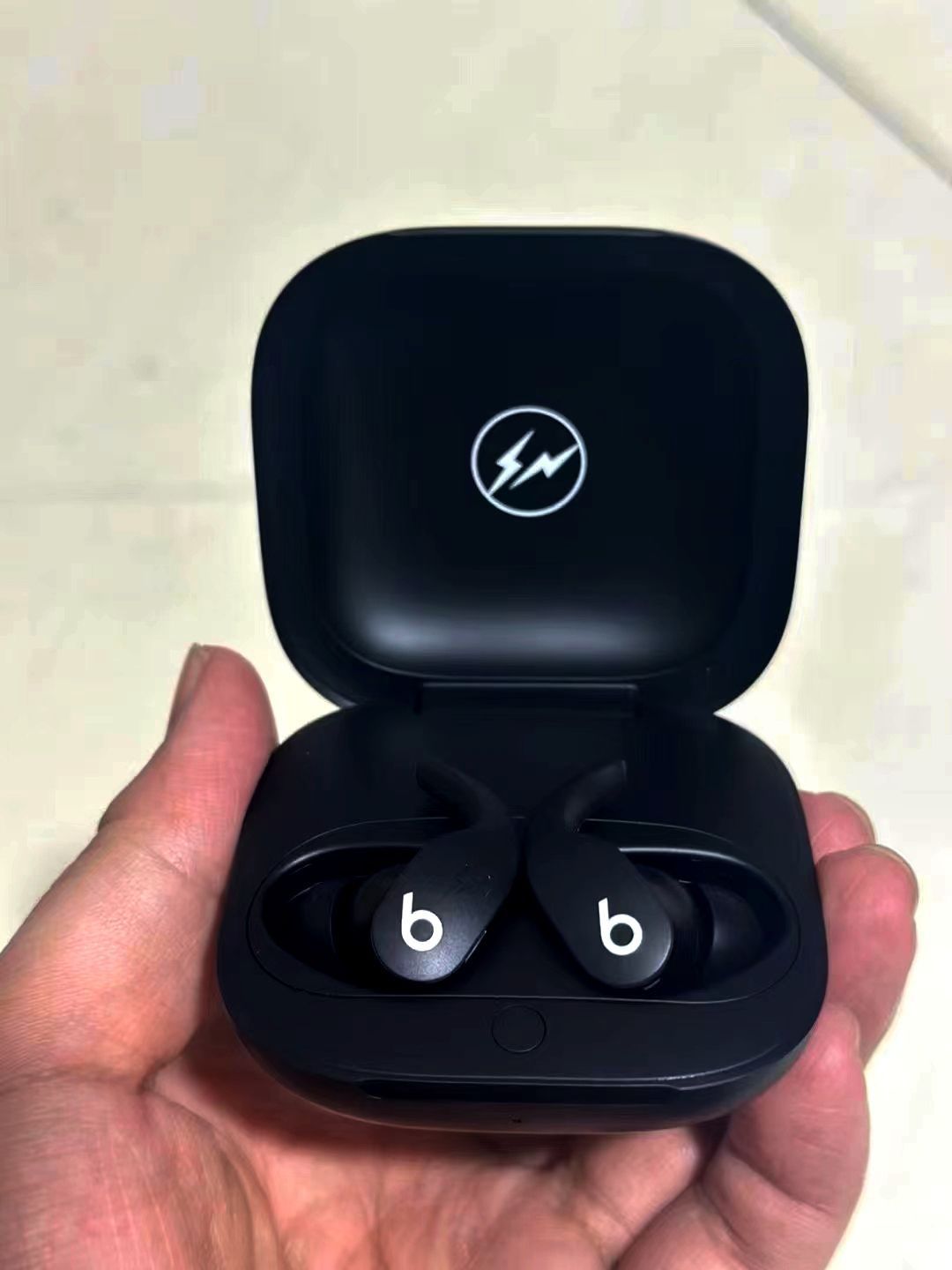 藤原拓海喜欢的，藤原浩联名
beats fit pro