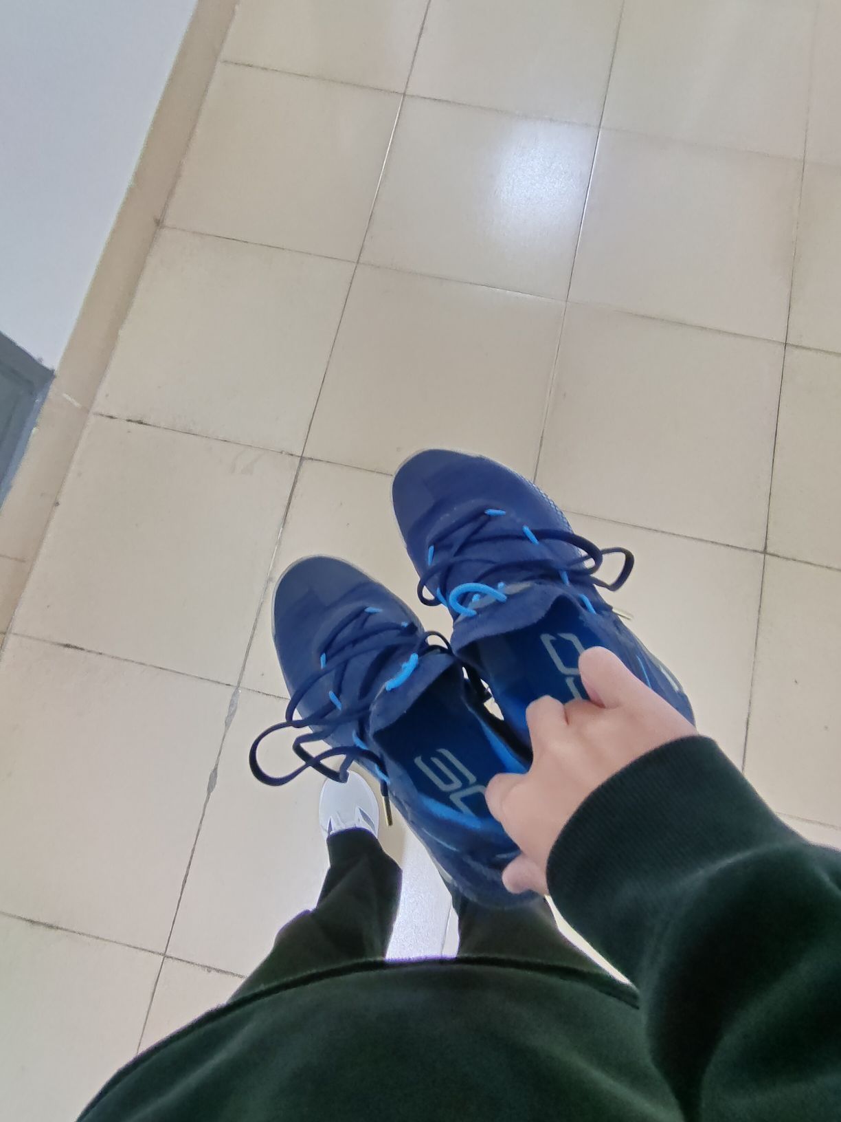 还得是深蓝🔵🔵🔵帅