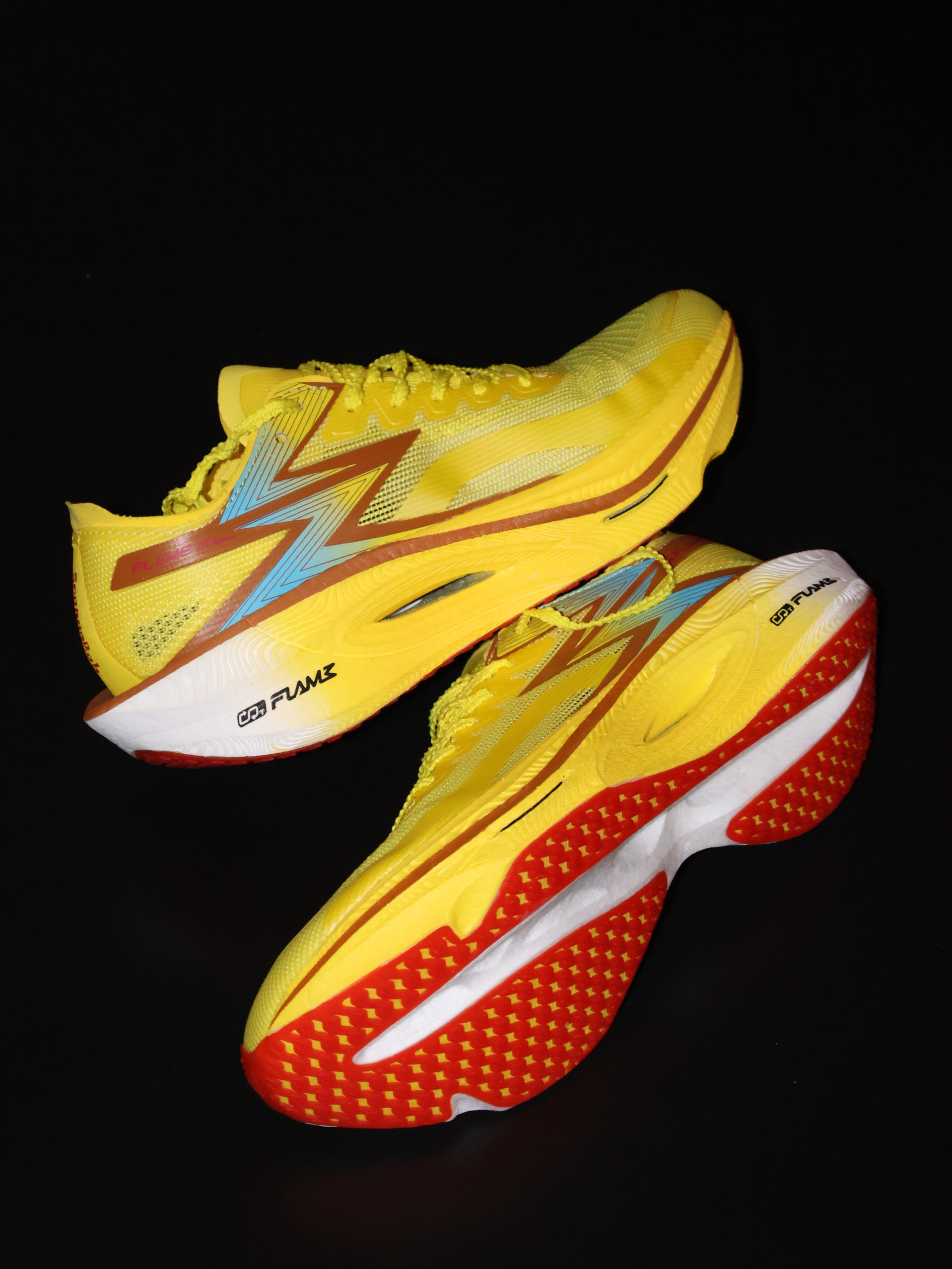 飞燃3.0｜「是谁住在深海的大菠萝里」