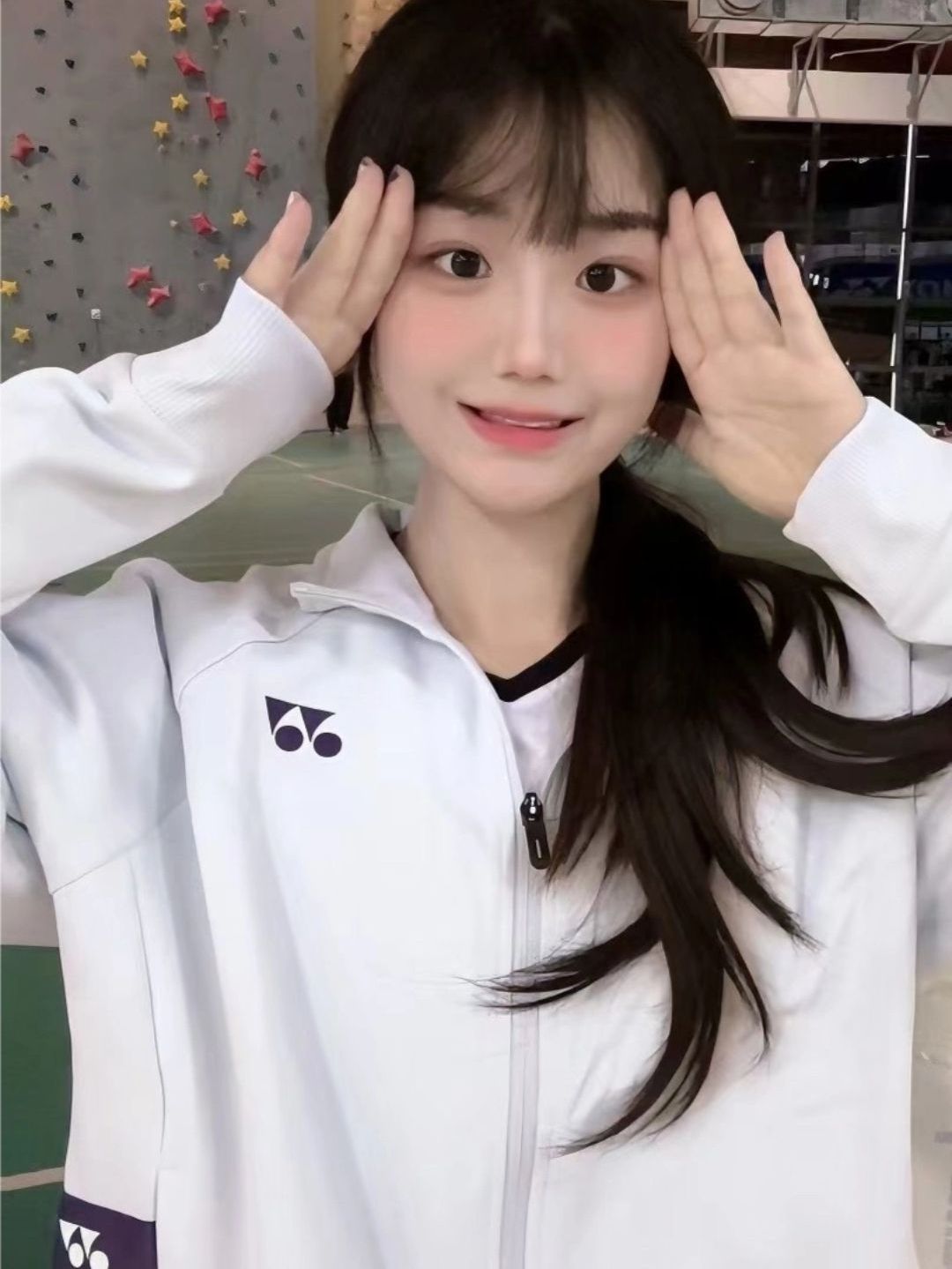 谁说运动卫衣不好搭配！