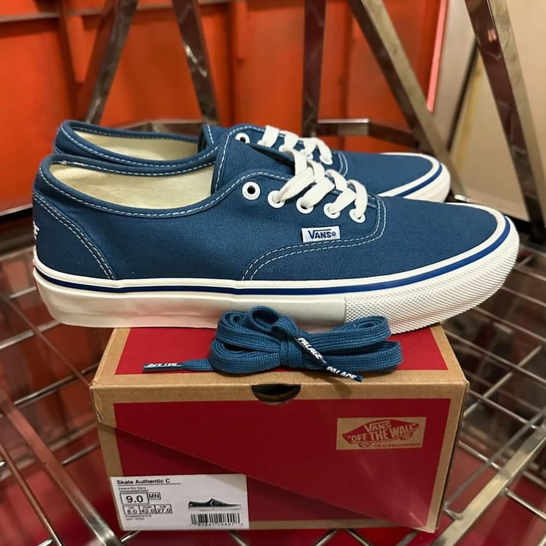 经典棋盘格：Vans Authentic海军蓝休闲板鞋 🌊🔹