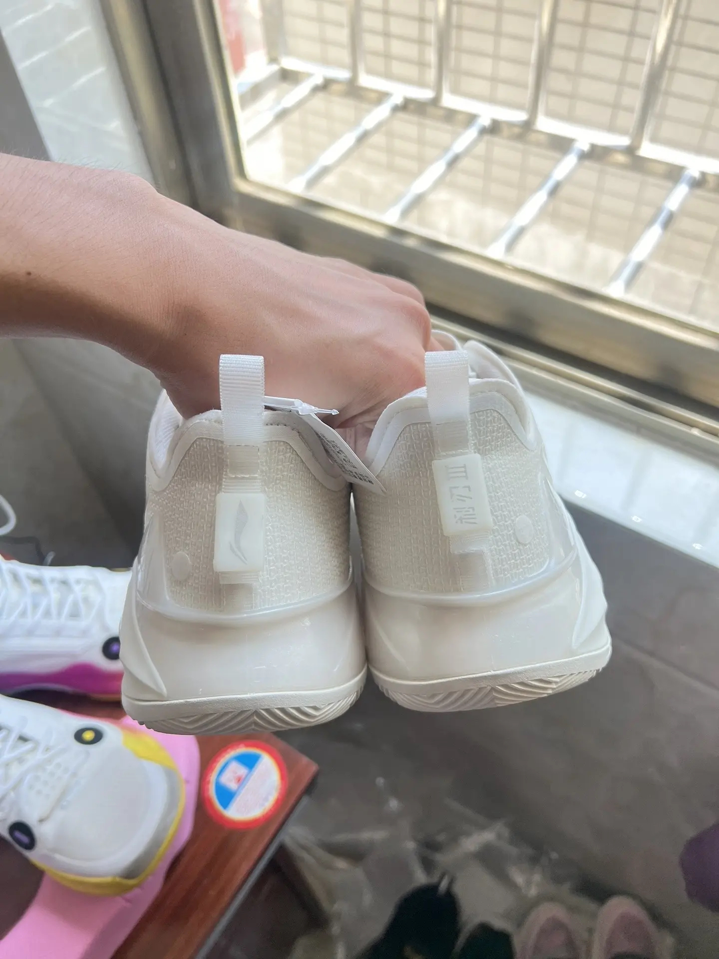 李宁利刃3V2